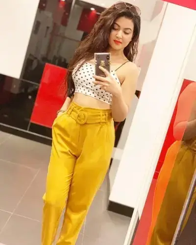 Queula Escort